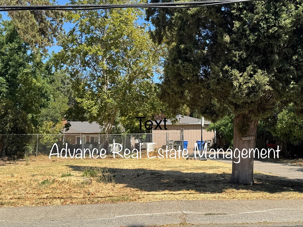 5533 San Francisco Boulevard - A